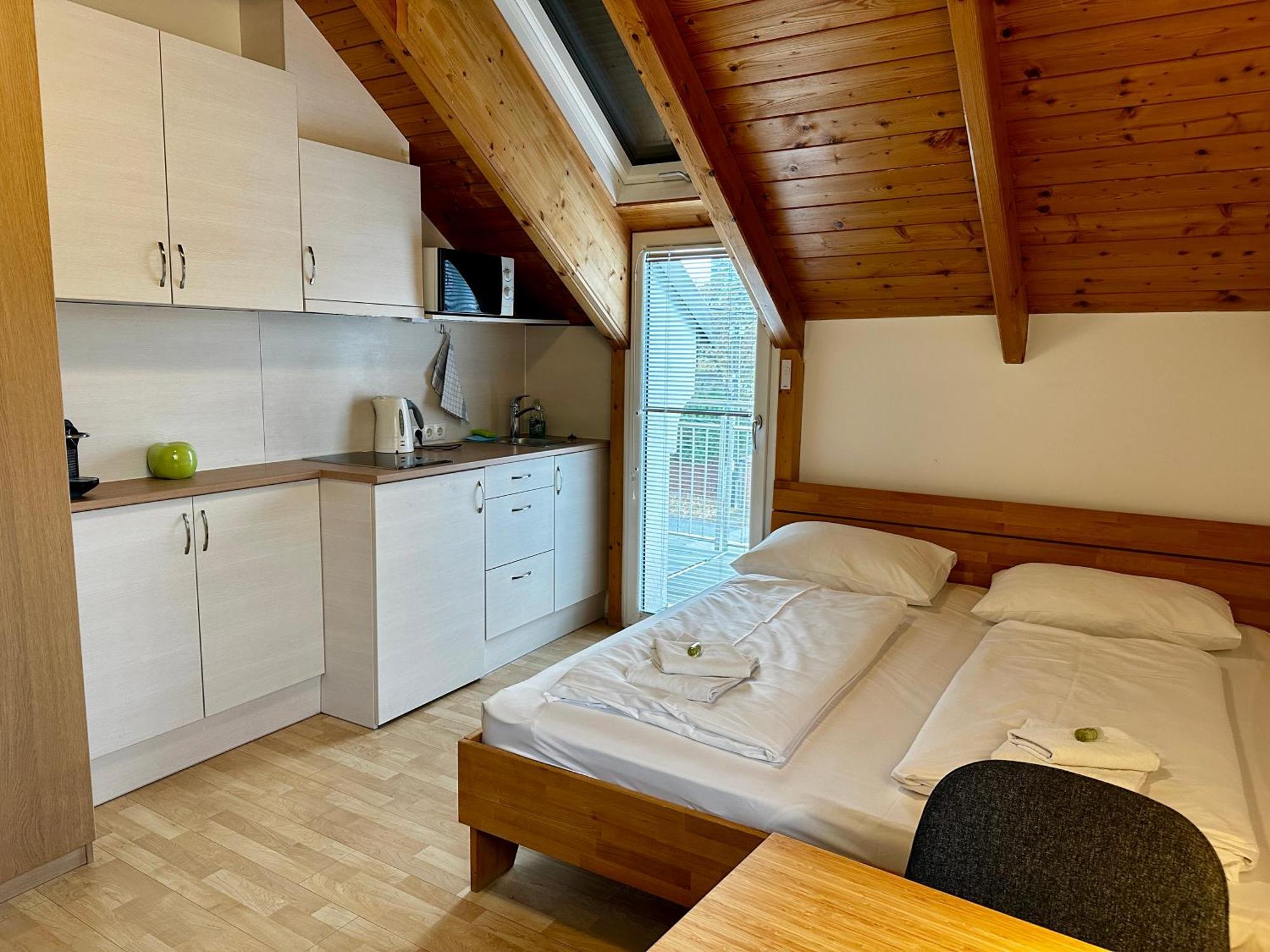 Ajo Balcony Lake View Studio Apartments - Self-Check-In Viena Exterior foto